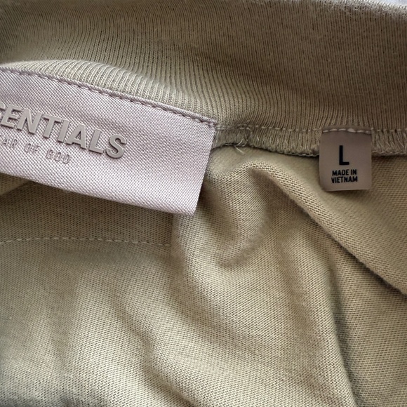 Fear of God Essentials Classic Tee Men's Large - Picture 6 of 6